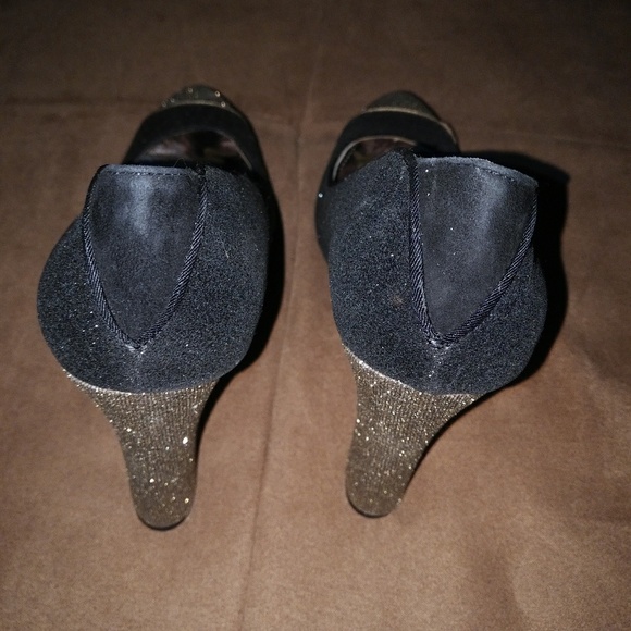 Shoes - Picture 5 of 5